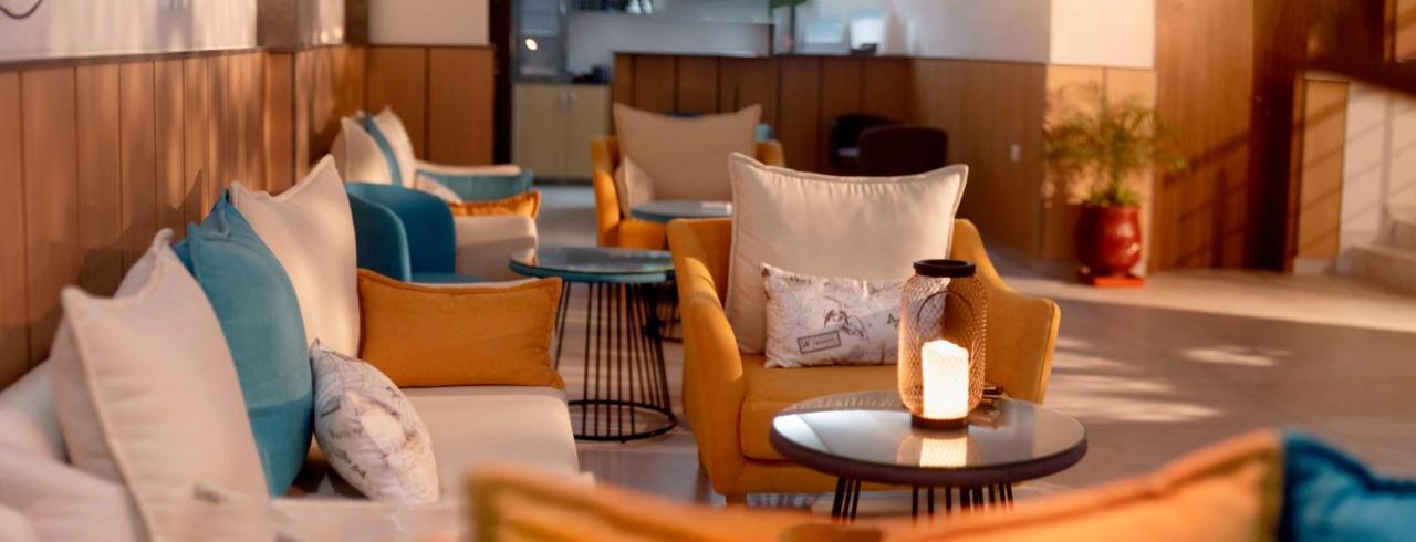 Urban Hotel Нуакшот Екстериор снимка