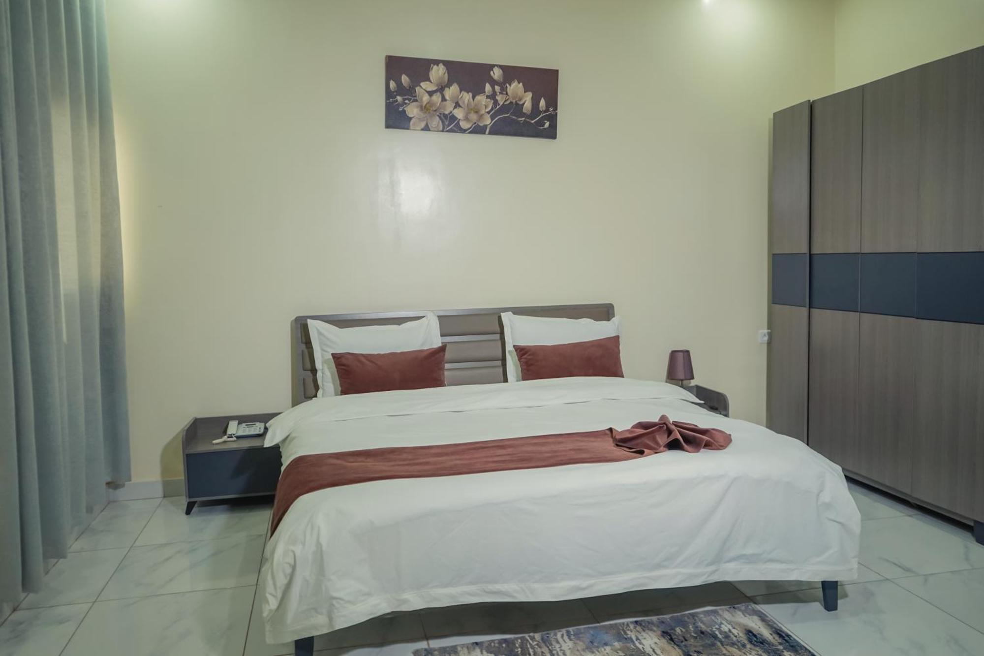 Urban Hotel Нуакшот Екстериор снимка