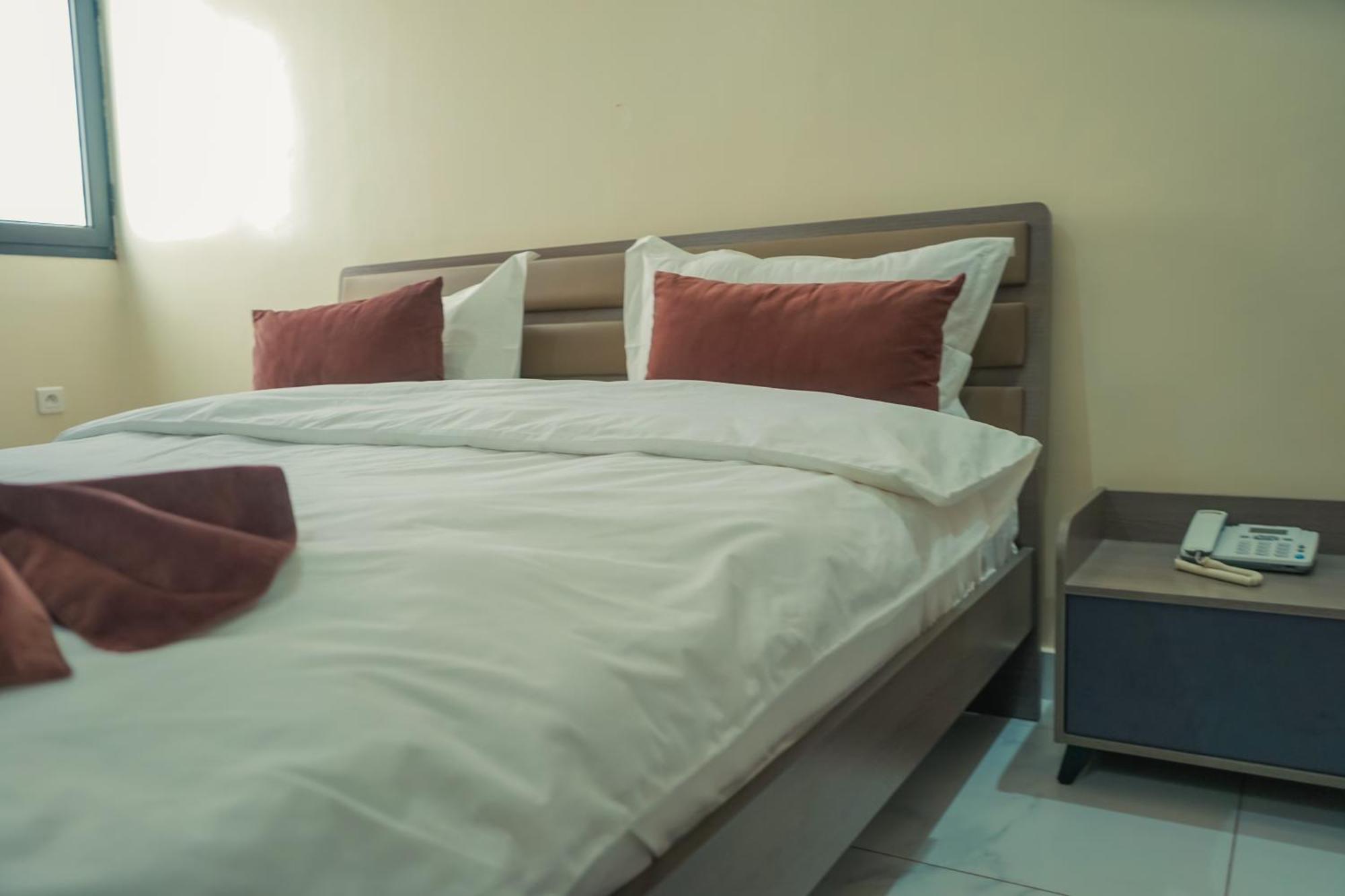 Urban Hotel Нуакшот Екстериор снимка