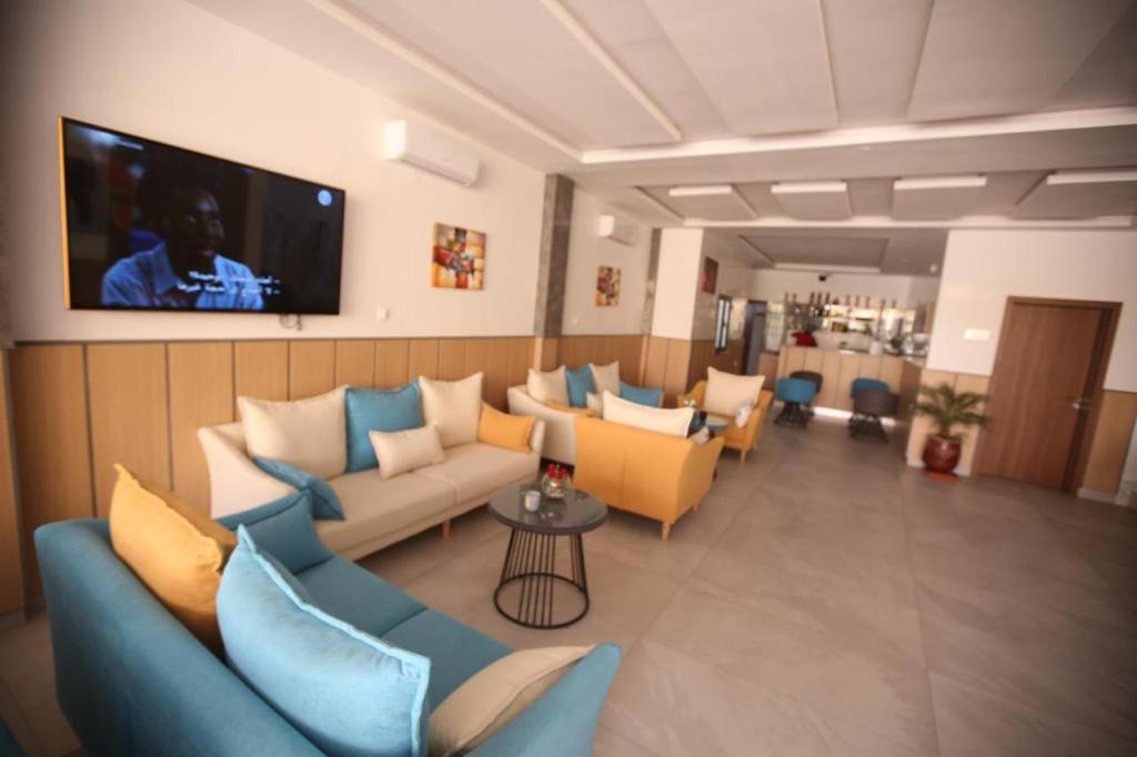 Urban Hotel Нуакшот Екстериор снимка